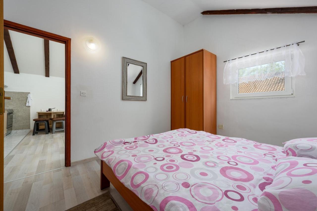 Amore House With Apartment Умаг Екстер'єр фото