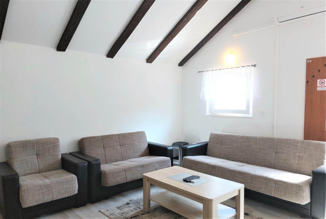 Amore House With Apartment Умаг Екстер'єр фото