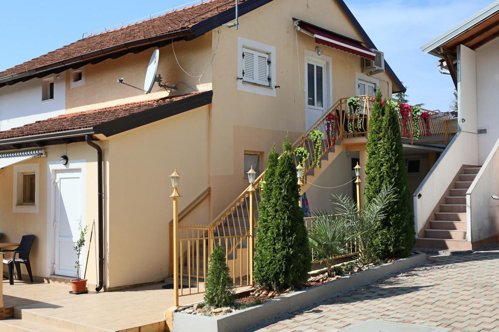 Amore House With Apartment Умаг Екстер'єр фото